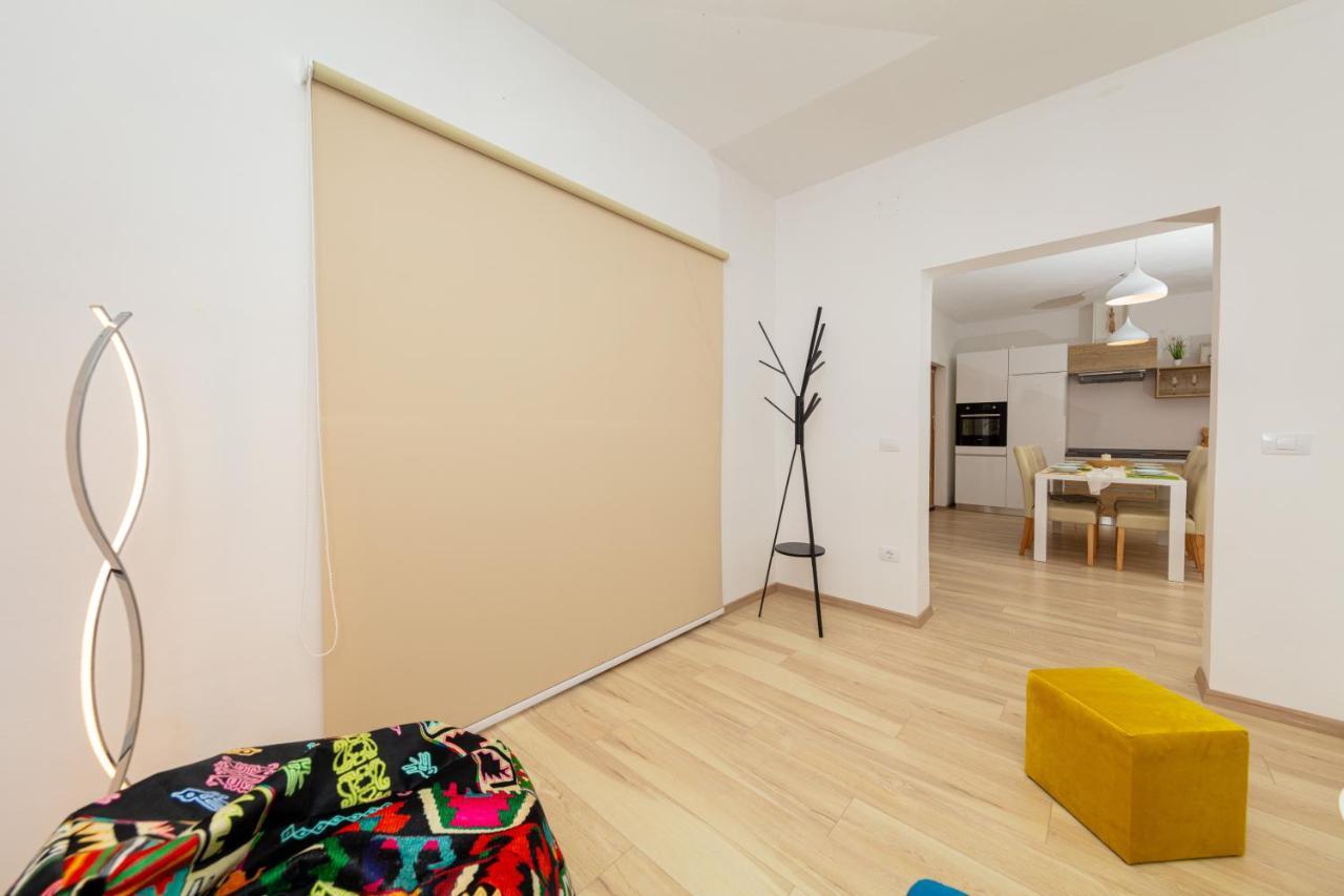 Al Pino Blue Property Premantura Exteriör bild